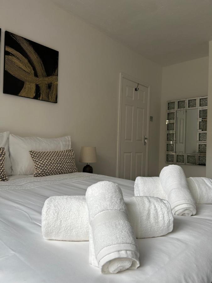 No6 Overnight Stays Free Onsite Parking Hindlip Екстериор снимка