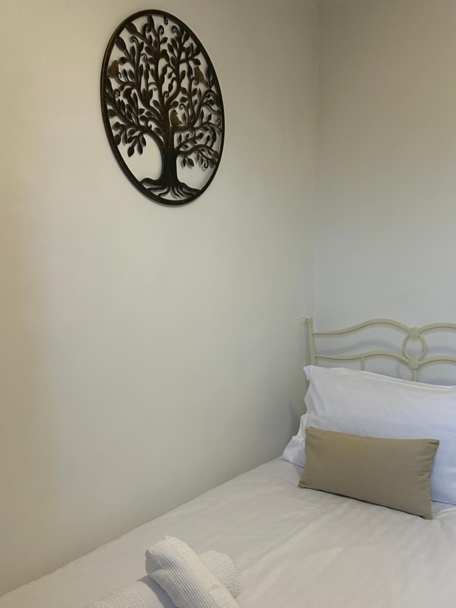 No6 Overnight Stays Free Onsite Parking Hindlip Екстериор снимка