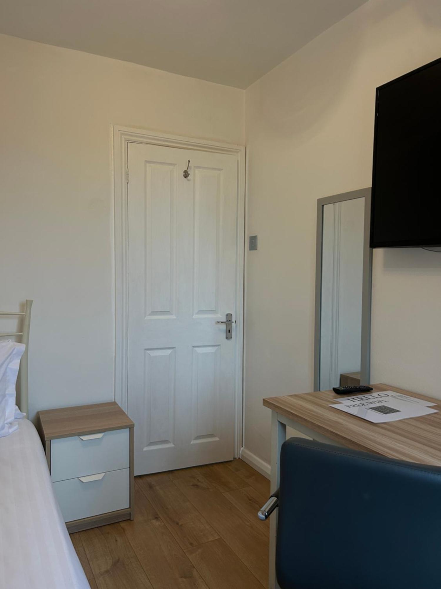 No6 Overnight Stays Free Onsite Parking Hindlip Екстериор снимка